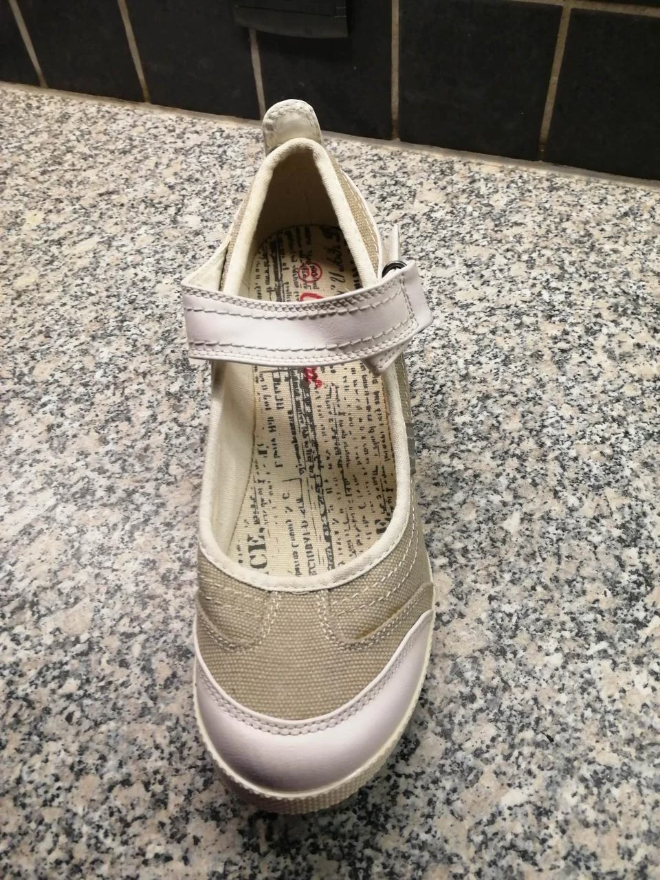 sapatos brancos marca Catherina - tamanho 38 - novo – photo 2